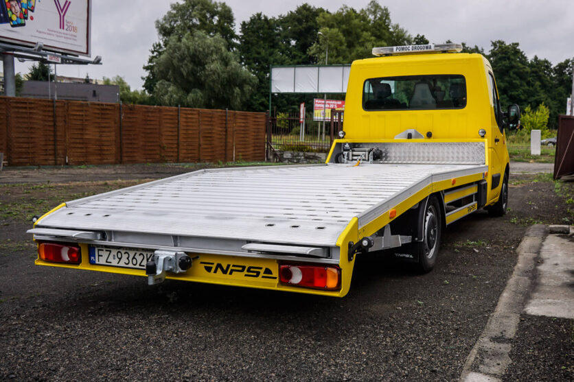 autolaweta renault master najazd